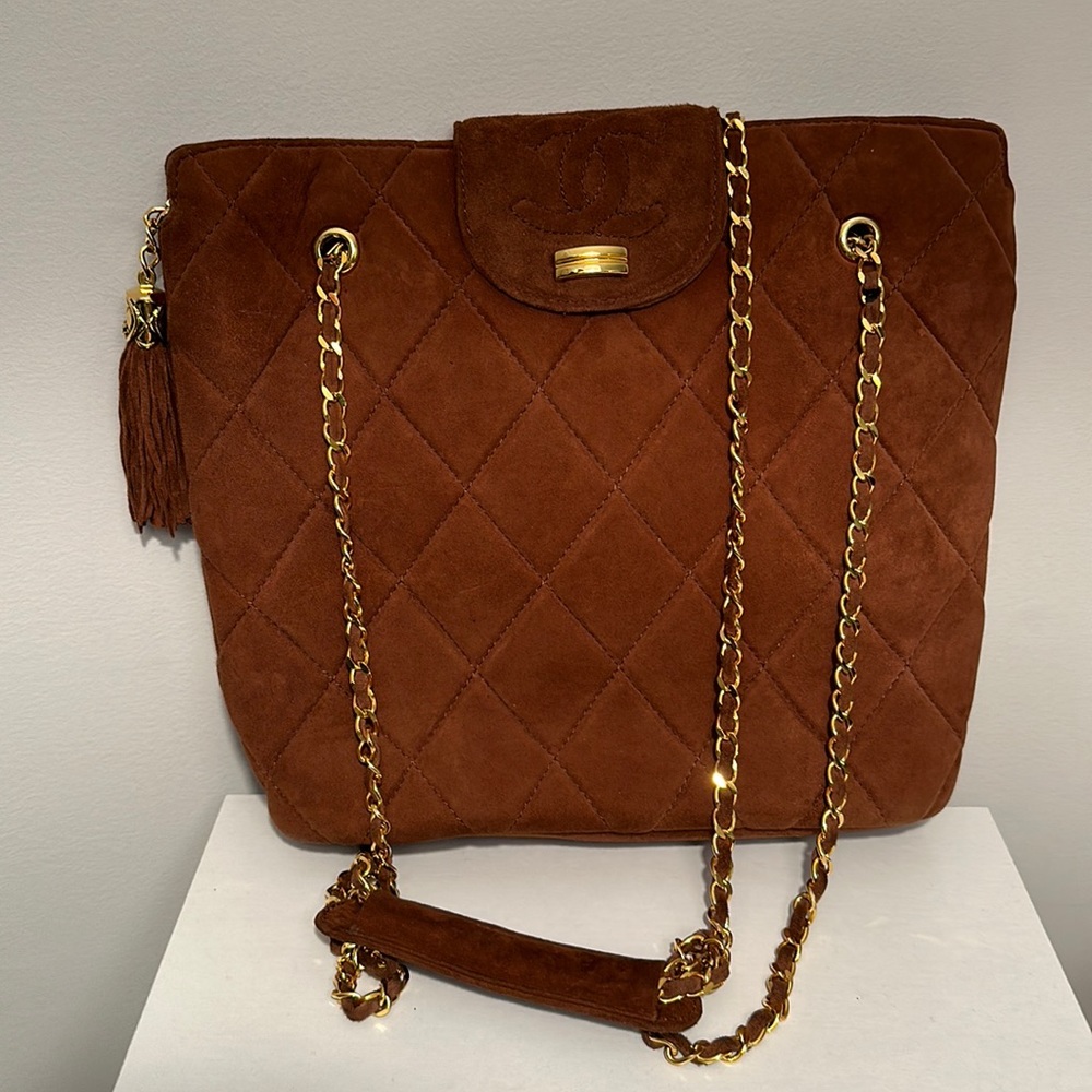 Chanel Vintage Bucket Bag in Brown Suede